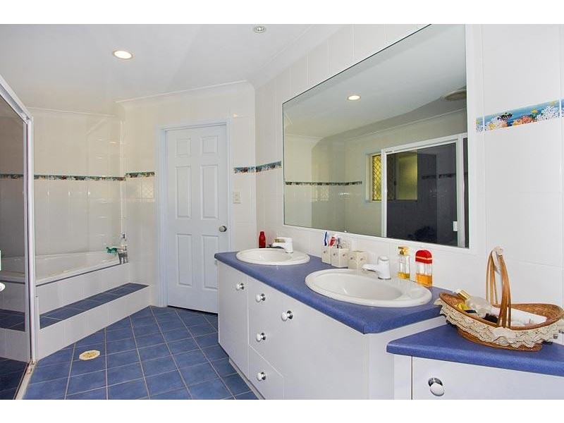 5 DROMARA COURT, Banora Point NSW 2486