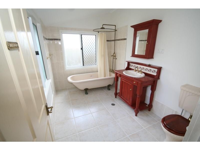 160 KENNEDY DRIVE, Tweed Heads West NSW 2485