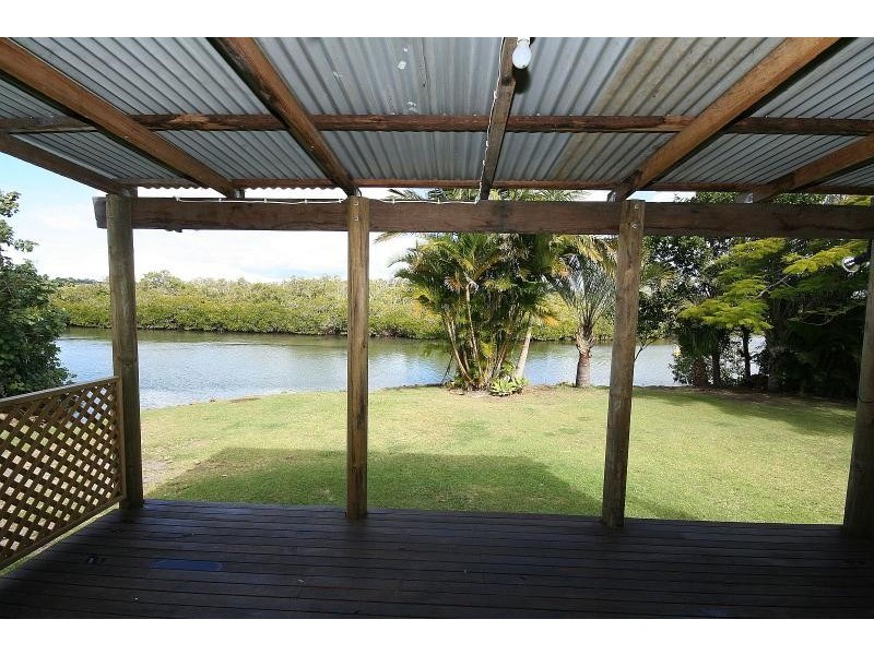 160 KENNEDY DRIVE, Tweed Heads West NSW 2485