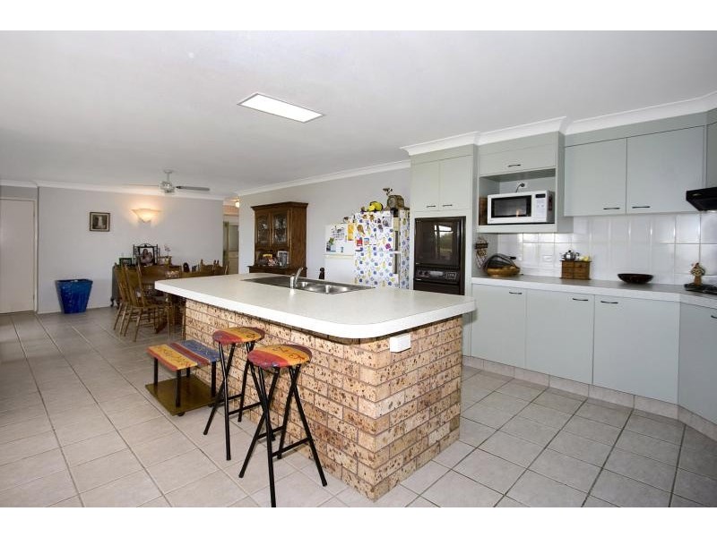 1 CHESTNUT DRIVE, Banora Point NSW 2486