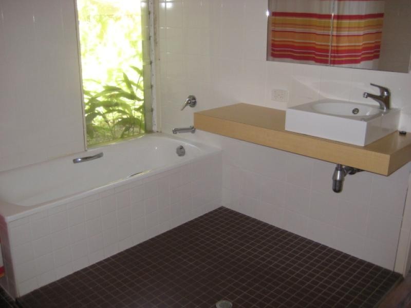 10 LAKEVIEW PARADE, Tweed Heads South NSW 2486