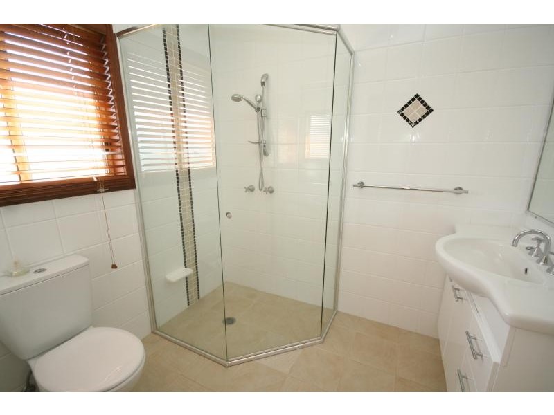 7 WESTRAY AVENUE, Banora Point NSW 2486