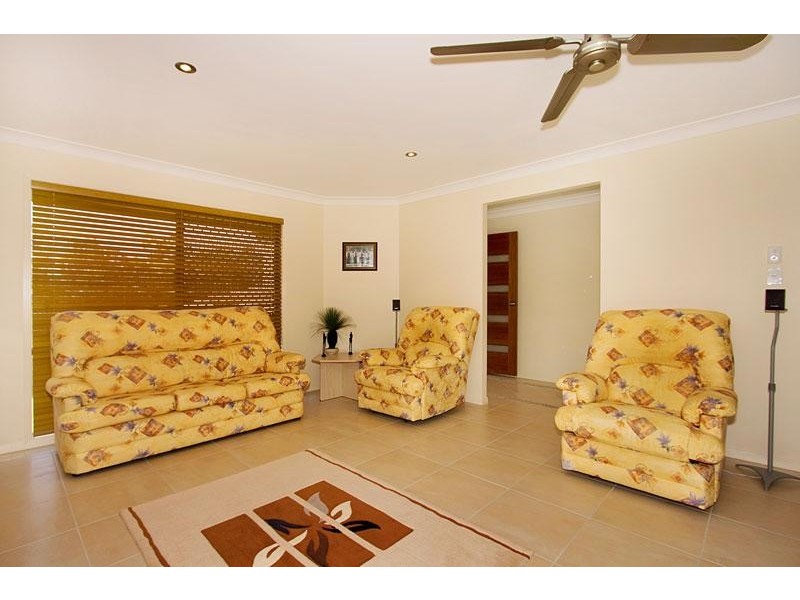 16 WESTWOOD STREET, Banora Point NSW 2486