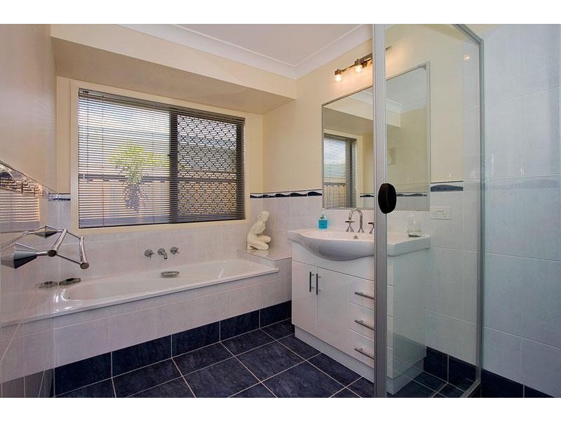 16 WESTWOOD STREET, Banora Point NSW 2486