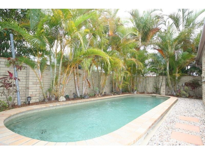 18 CASSIA CRESCENT, Banora Point NSW 2486