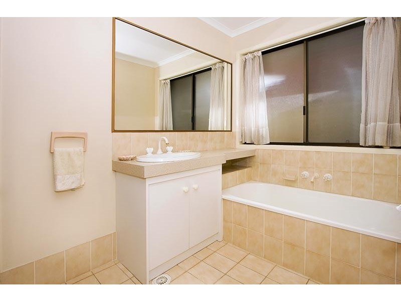 33 Plover Place, Tweed Heads West NSW 2485