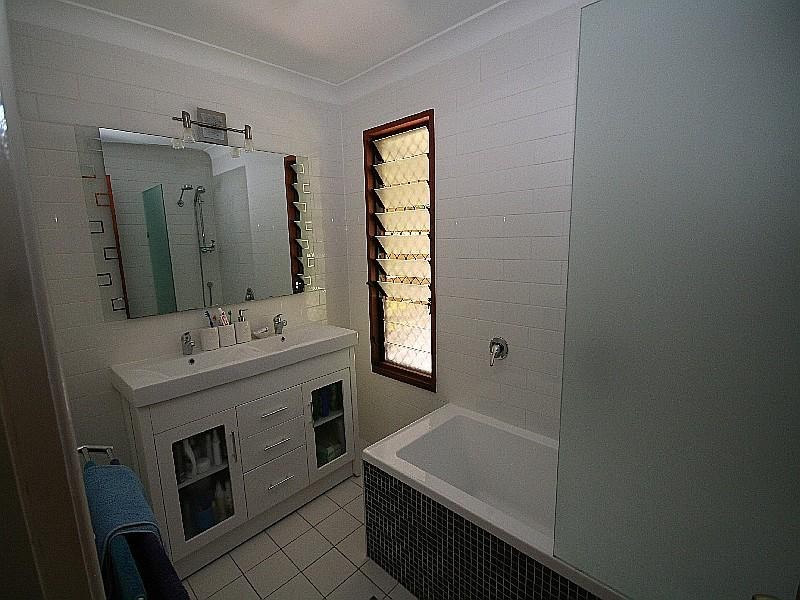 43 Elsie Street, Banora Point NSW 2486