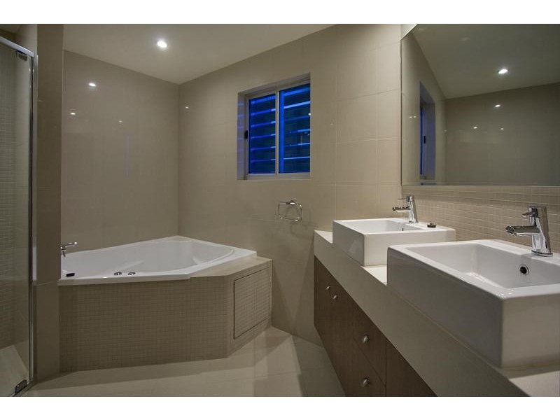 4/129 Musgrave Street, Kirra QLD 4225