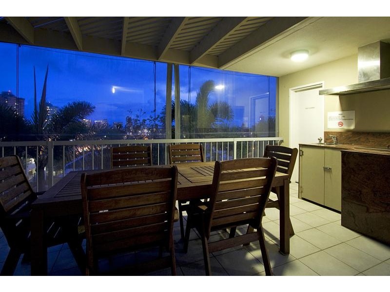 4/129 Musgrave Street, Kirra QLD 4225