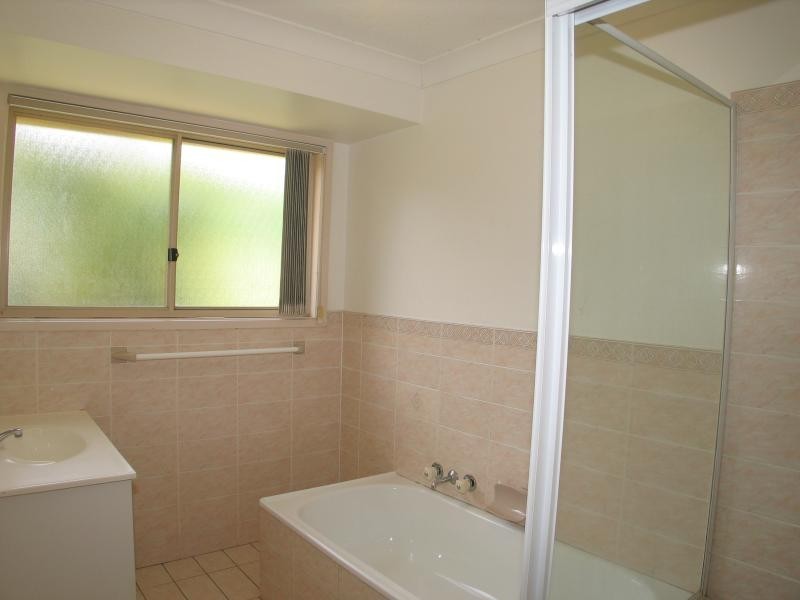 18 Kintyre Crescent, Banora Point NSW 2486