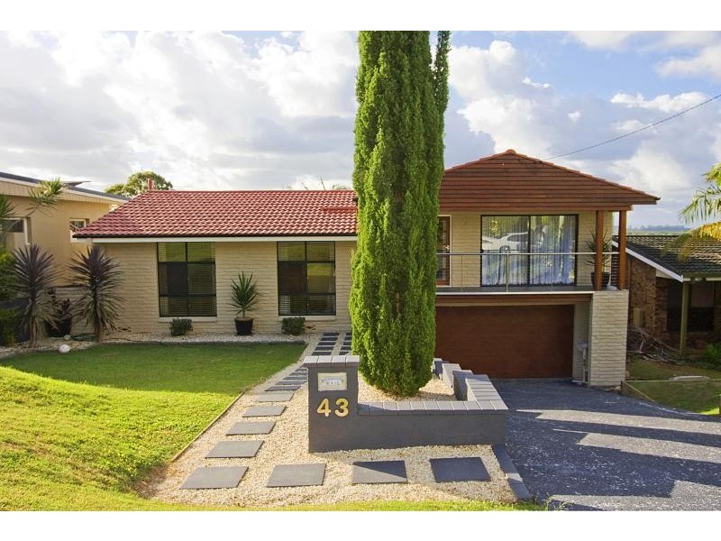 43 Laura Street, Banora Point NSW 2486