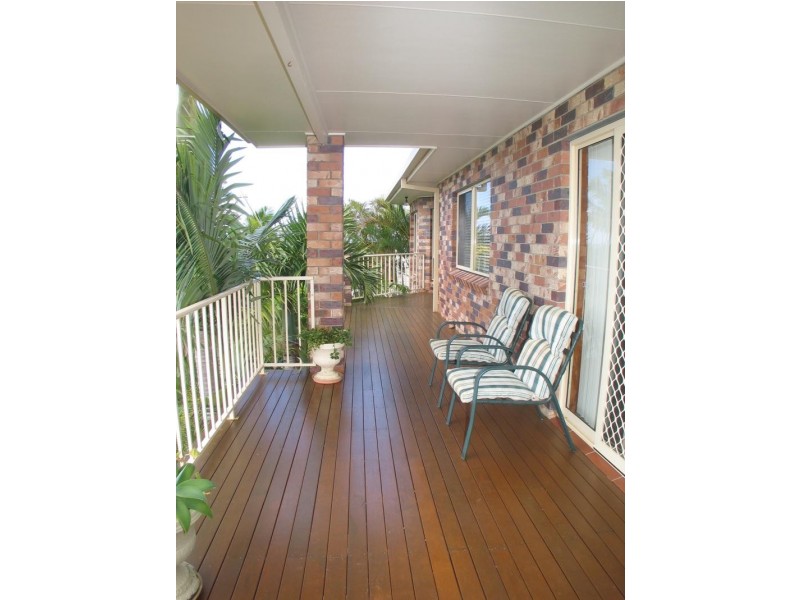 19 Seaview Road, Banora Point NSW 2486