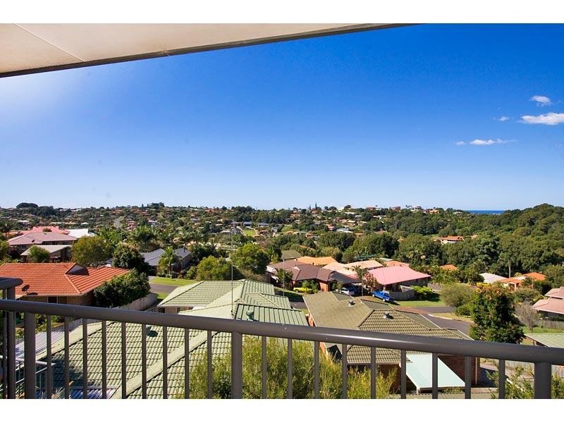 9 Tyrone Terrace, Banora Point NSW 2486