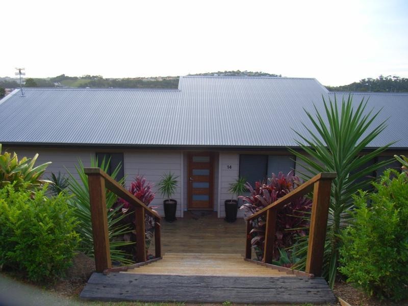 14 Firewheel Way, Banora Point NSW 2486