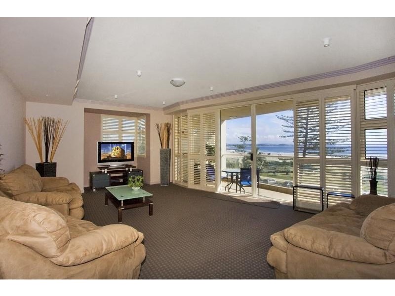 4/136 Marine Parade, Coolangatta QLD 4225