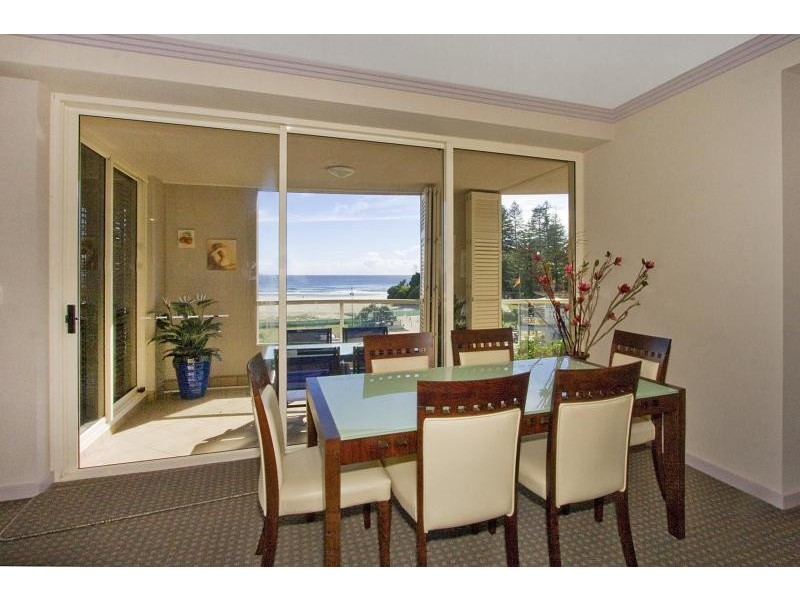 4/136 Marine Parade, Coolangatta QLD 4225