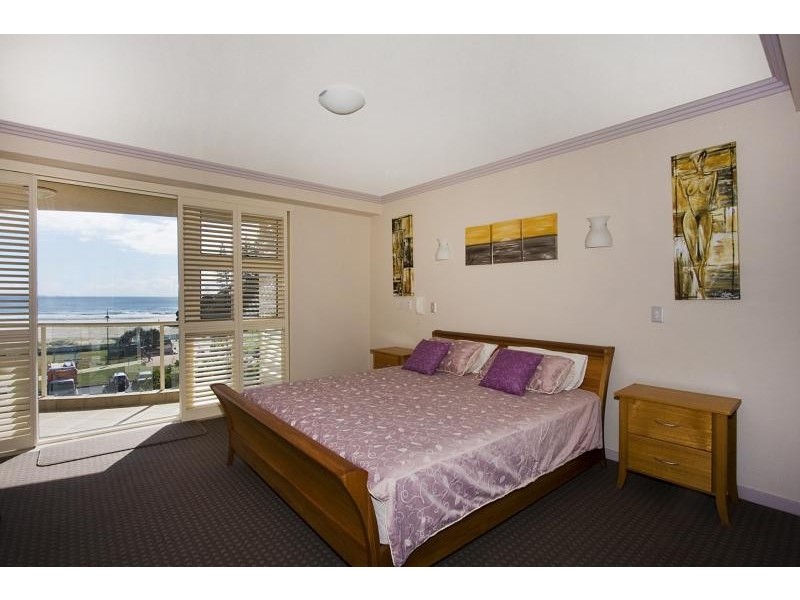 4/136 Marine Parade, Coolangatta QLD 4225