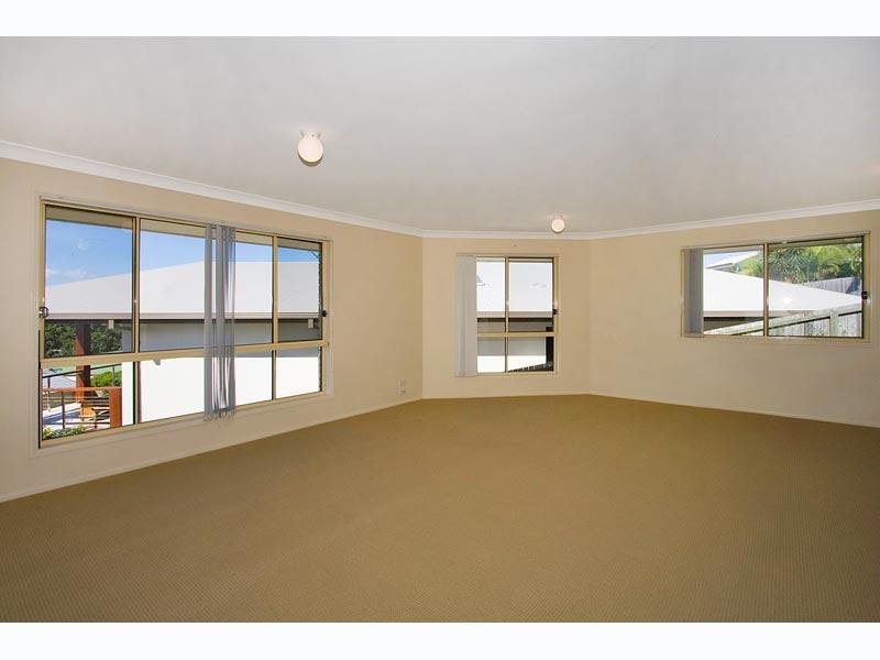 16 Benson Street, Piggabeen NSW 2486