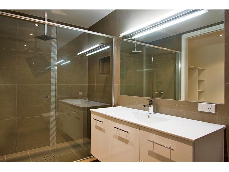 2/80 Stapylton Street, Coolangatta QLD 4225