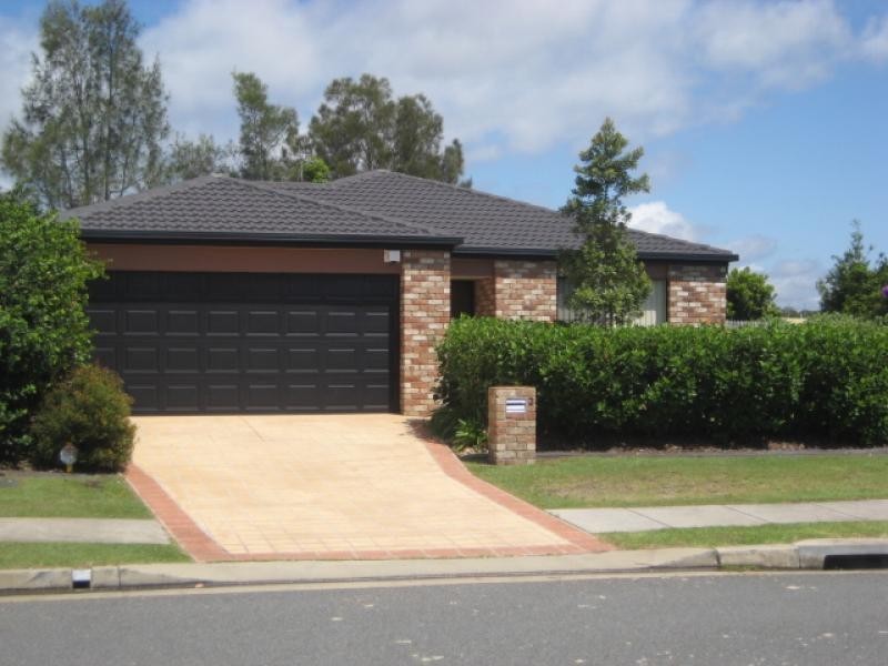 2 Triton Street, Tweed Heads South NSW 2486