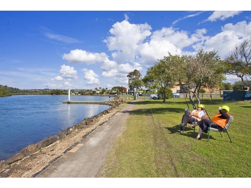 37 Sunset Boulevard, Tweed Heads West NSW 2485