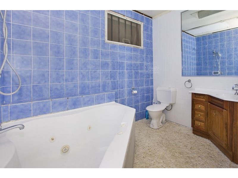 37 Sunset Boulevard, Tweed Heads West NSW 2485