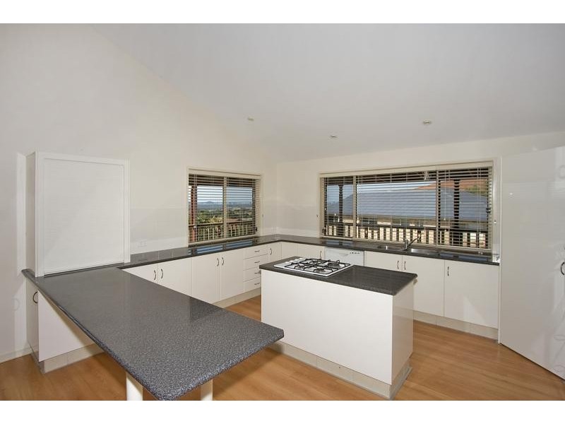 40 Kintyre Crescent, Banora Point NSW 2486