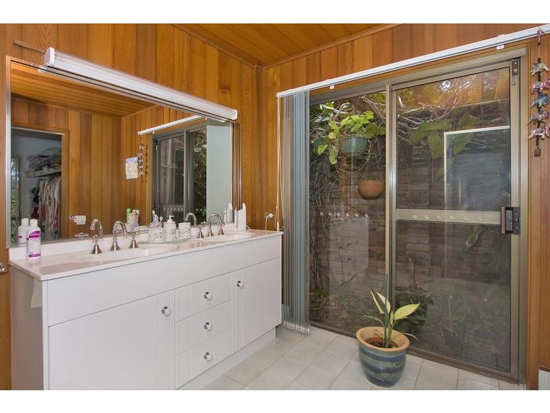 12 Coolabah Court, Banora Point NSW 2486