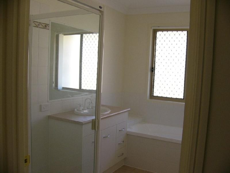 35 DAVIS CRESCENT, Gatton QLD 4343