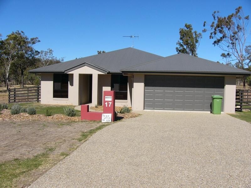 17 RAYMONT CRESCENT, Gatton QLD 4343