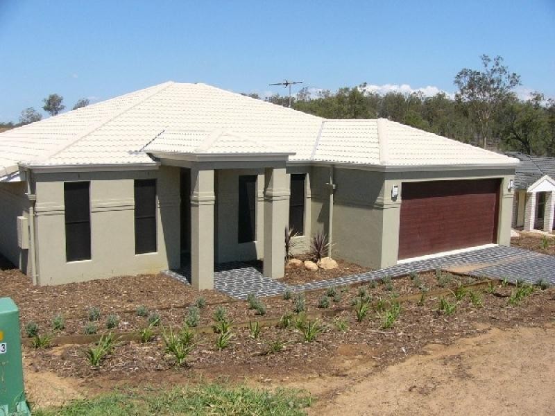 27 RAYMONT CRESCENT, Gatton QLD 4343