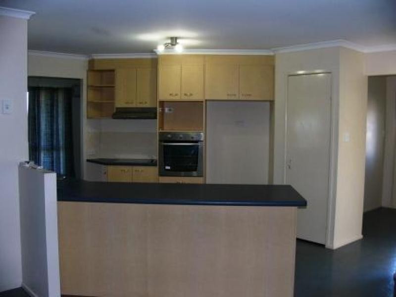 18 LACHLAN WAY, Placid Hills QLD 4343