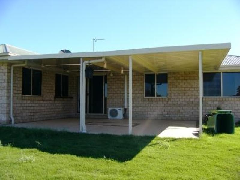 18 LACHLAN WAY, Placid Hills QLD 4343