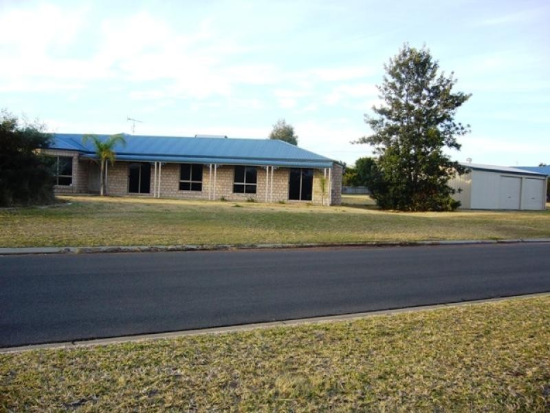 27 Lachlan Way, Placid Hills QLD 4343