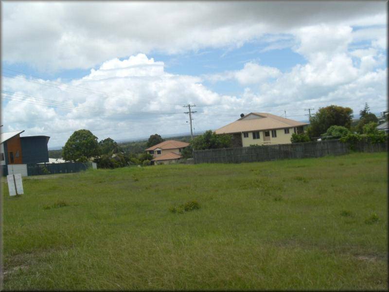 2 FRASER OUTLOOK COURT, Kawungan QLD 4655
