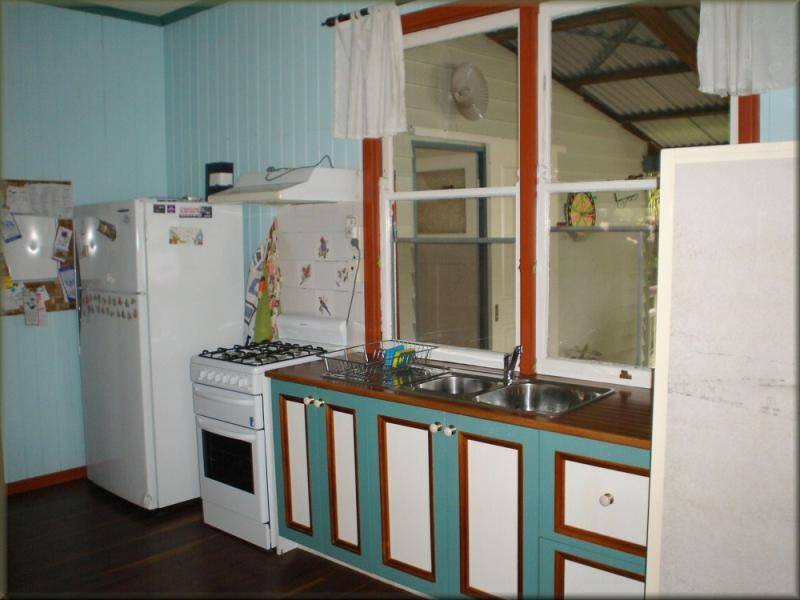 99 LONG STREET, Point Vernon QLD 4655