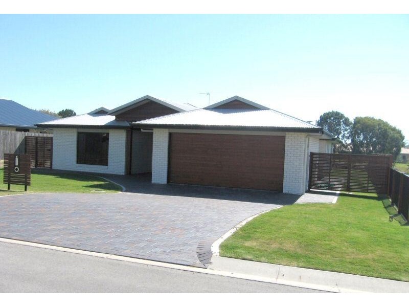 6 HARRISON CCT, Urangan QLD 4655
