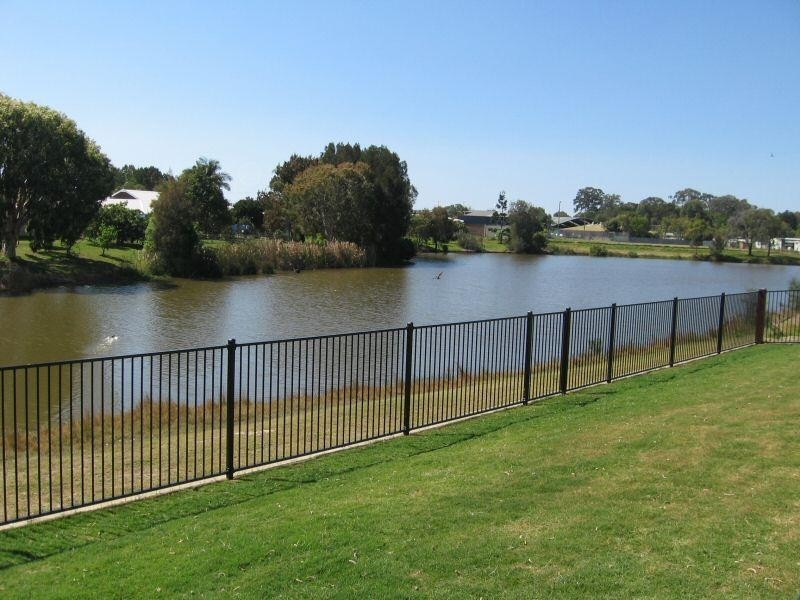 6 HARRISON CCT, Urangan QLD 4655