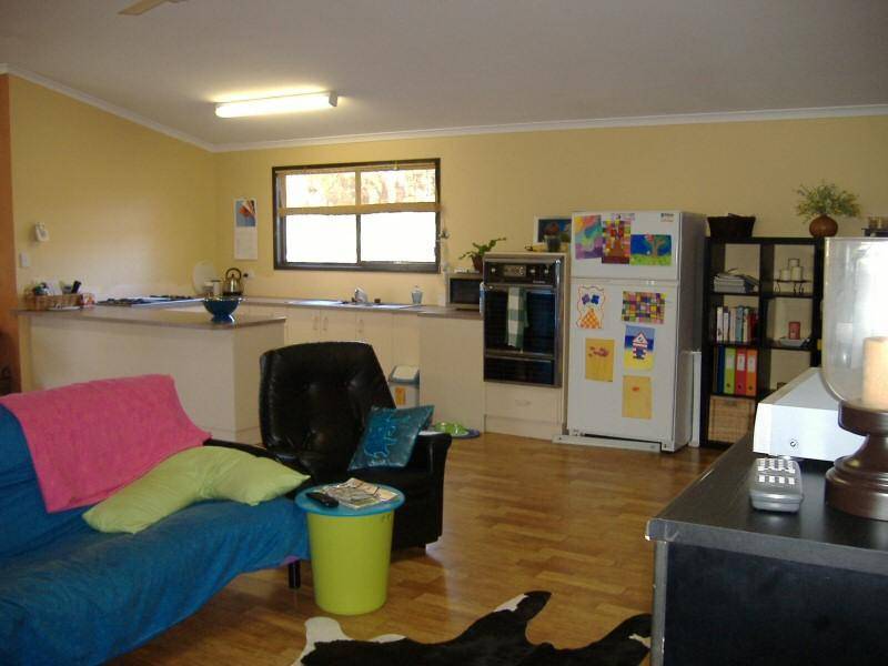 83 BARRANJOEY DRIVE, Sunshine Acres QLD 4655