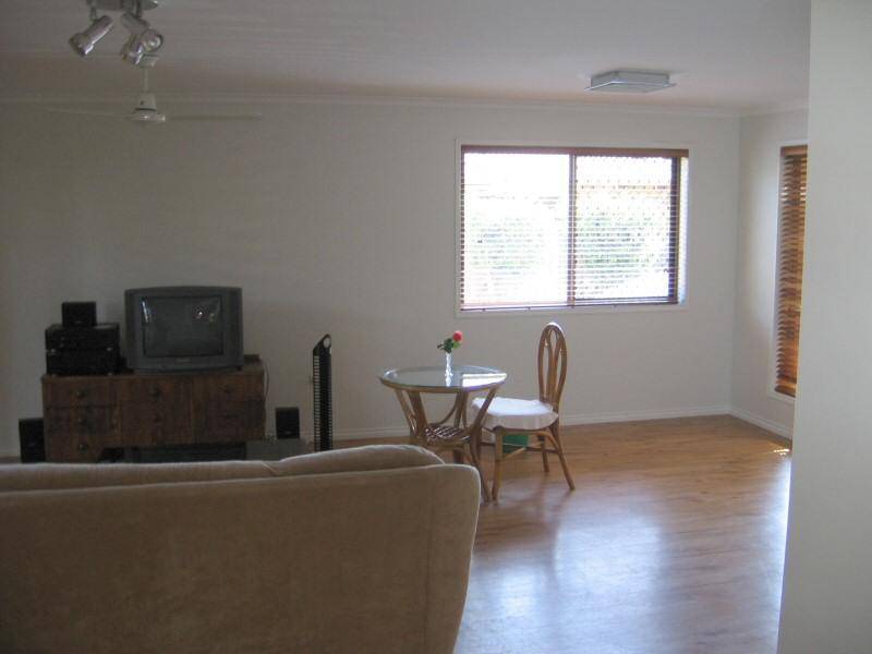 42 LIMPUS STREET, Urangan QLD 4655