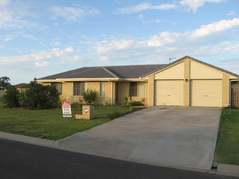 14 HYPERNO ROAD, Point Vernon QLD 4655