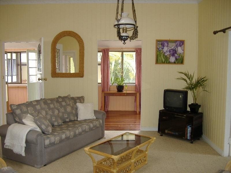 50 King Street, Urangan QLD 4655