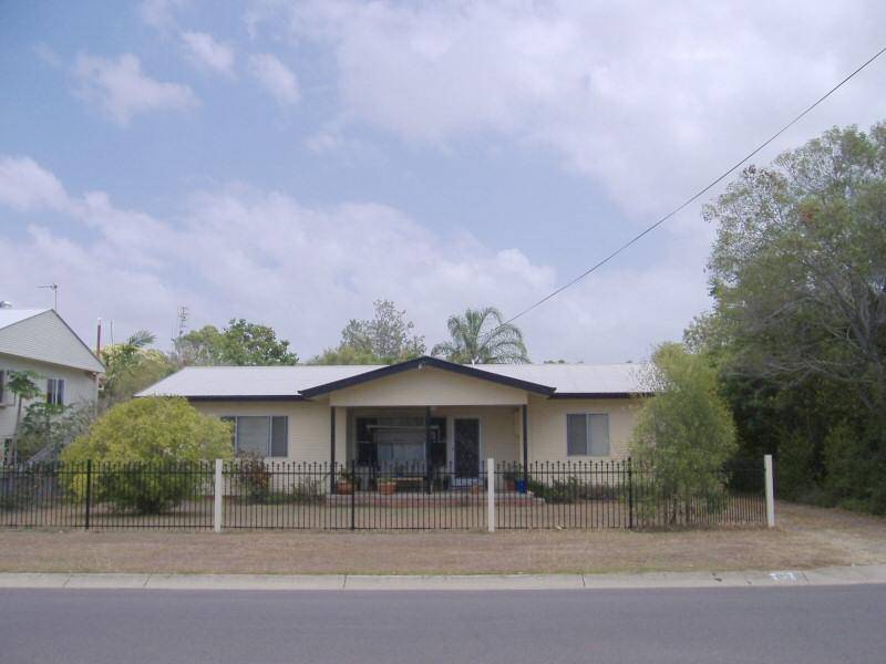 101 LONG STREET, Point Vernon QLD 4655
