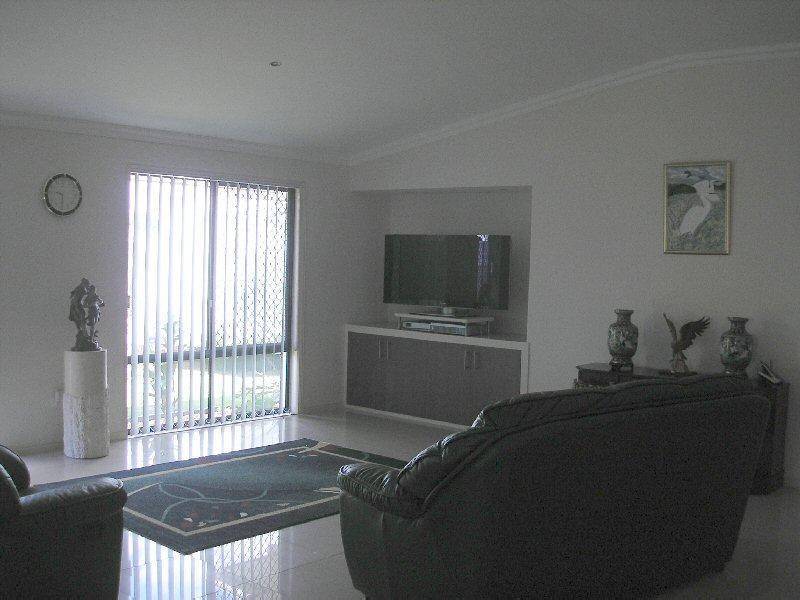 18 LOCKERBIE COURT, Kawungan QLD 4655