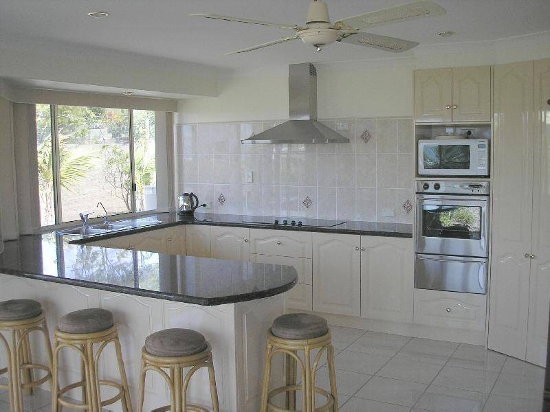 12 FERRYMAN CLOSE, River Heads QLD 4655