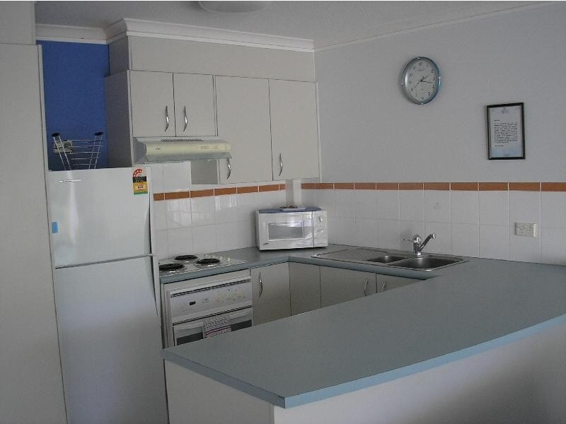 324/385 Esplanade “Riviera Resort”, Torquay QLD 4655