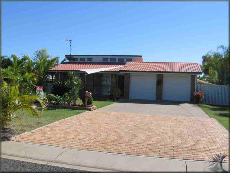 7 SEABREEZE LANE, Point Vernon QLD 4655