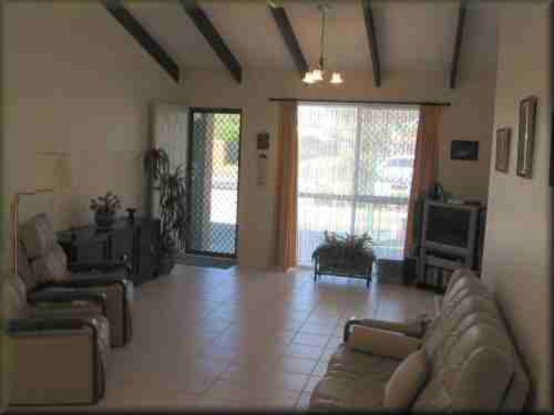 7 SEABREEZE LANE, Point Vernon QLD 4655