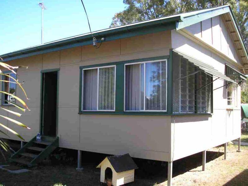 14 KING STREET, Urangan QLD 4655