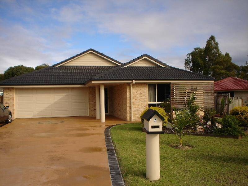 7 ORCHID AVENUE, Urangan QLD 4655